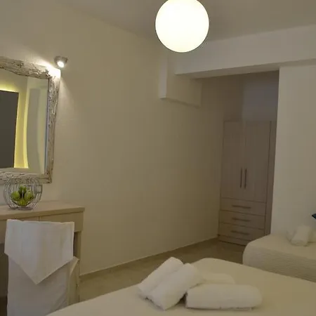 Hotel apartamentowy Ammos Glífa