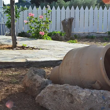 Aparthotel Ammos Glífa